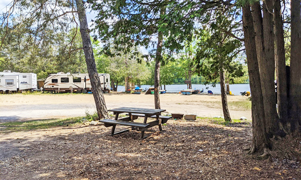  Campsite with picnic table